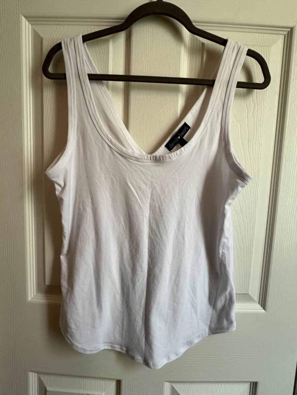 Derek Heart Juniors Women's XL White Tank Top Super Soft Stretchy Basic V Back